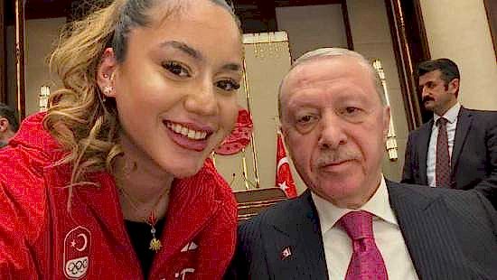 Şampiyonumuz Sude Yaren Uzunçavdar Cumhurbaşkanımız Sayın Recep Tayyip Erdoğan Beyefendi ile İftarını Açtı.